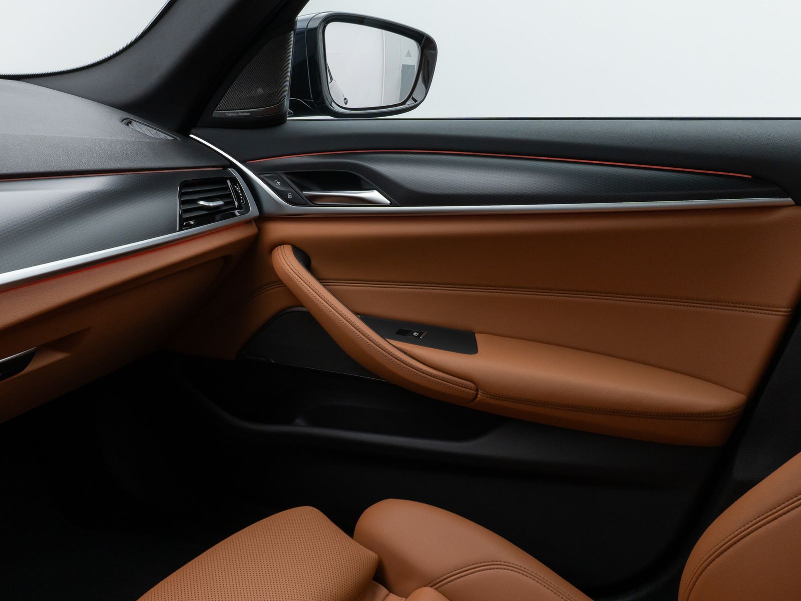 Fahrzeugabbildung BMW 530e M Sport 360°Laser HUD DAB H/K Komfort Alarm