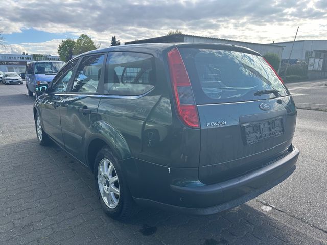 Fahrzeugabbildung Ford Focus Turnier Trend*KLIMA*8-FACH*1.HAND