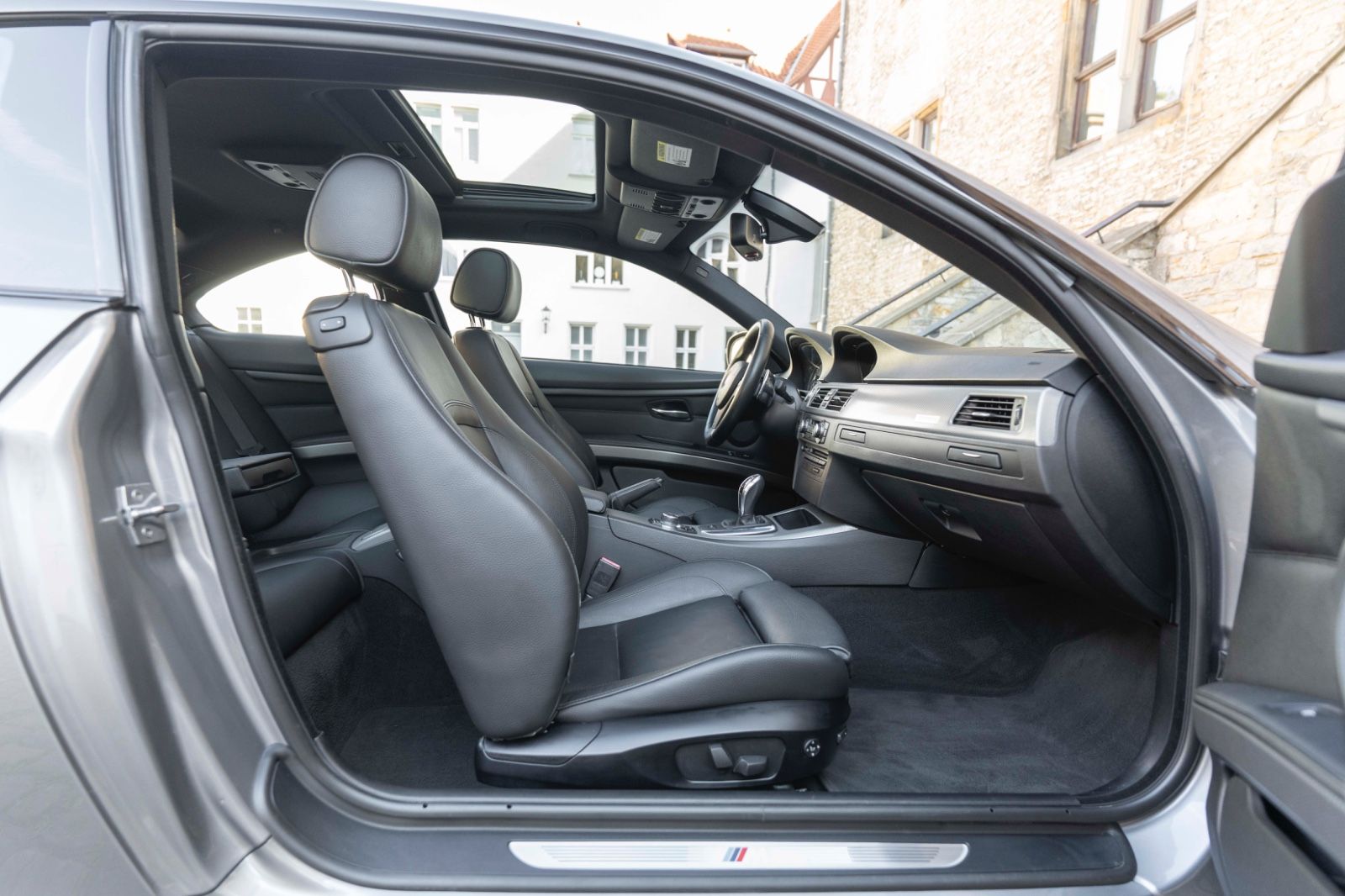 Fahrzeugabbildung BMW 335iS Coupé M PDC BIXENON TEMPOMAT LEDER DKG