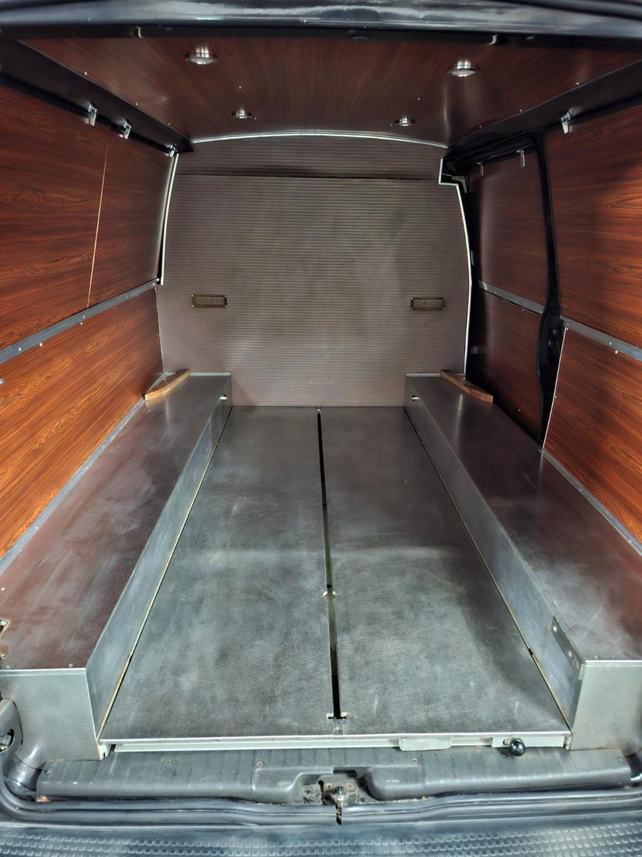 Volkswagen T4 Bestattungswagen auf Kombi Basis