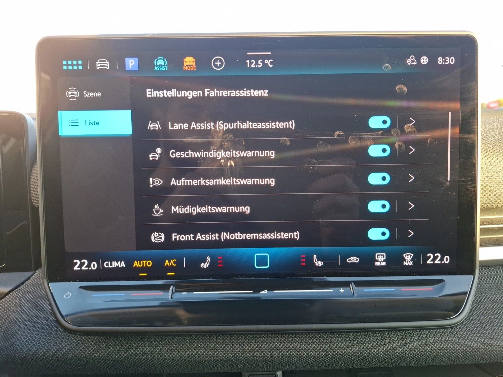 Fahrzeugabbildung Volkswagen T-Roc eTSI  Life DSG LEDplus Navi AID ACC RFK SH