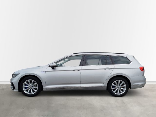 Fahrzeugabbildung Volkswagen Passat Variant GTE 1.4 P 115 TSID6F, Standheizun