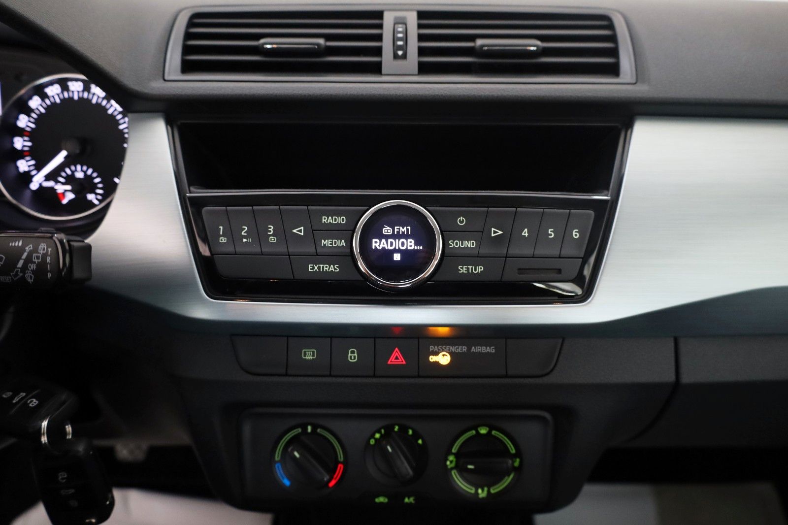 Fahrzeugabbildung SKODA Fabia Ambition,Tempomat,Klima, 8fach bereift