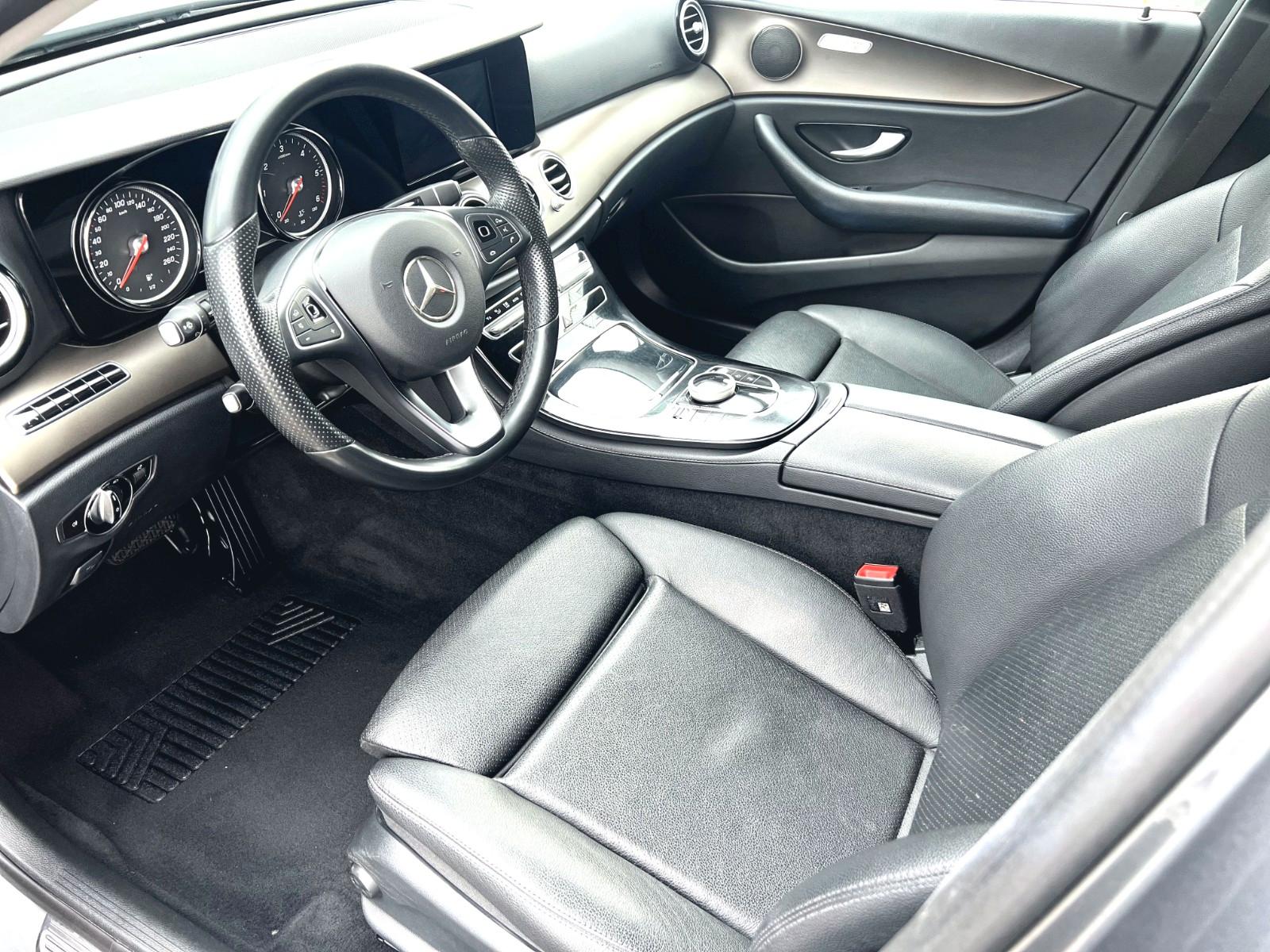 Mercedes-Benz E220d Leder Navi Multib. Standh. Kamera 7-Sitzer