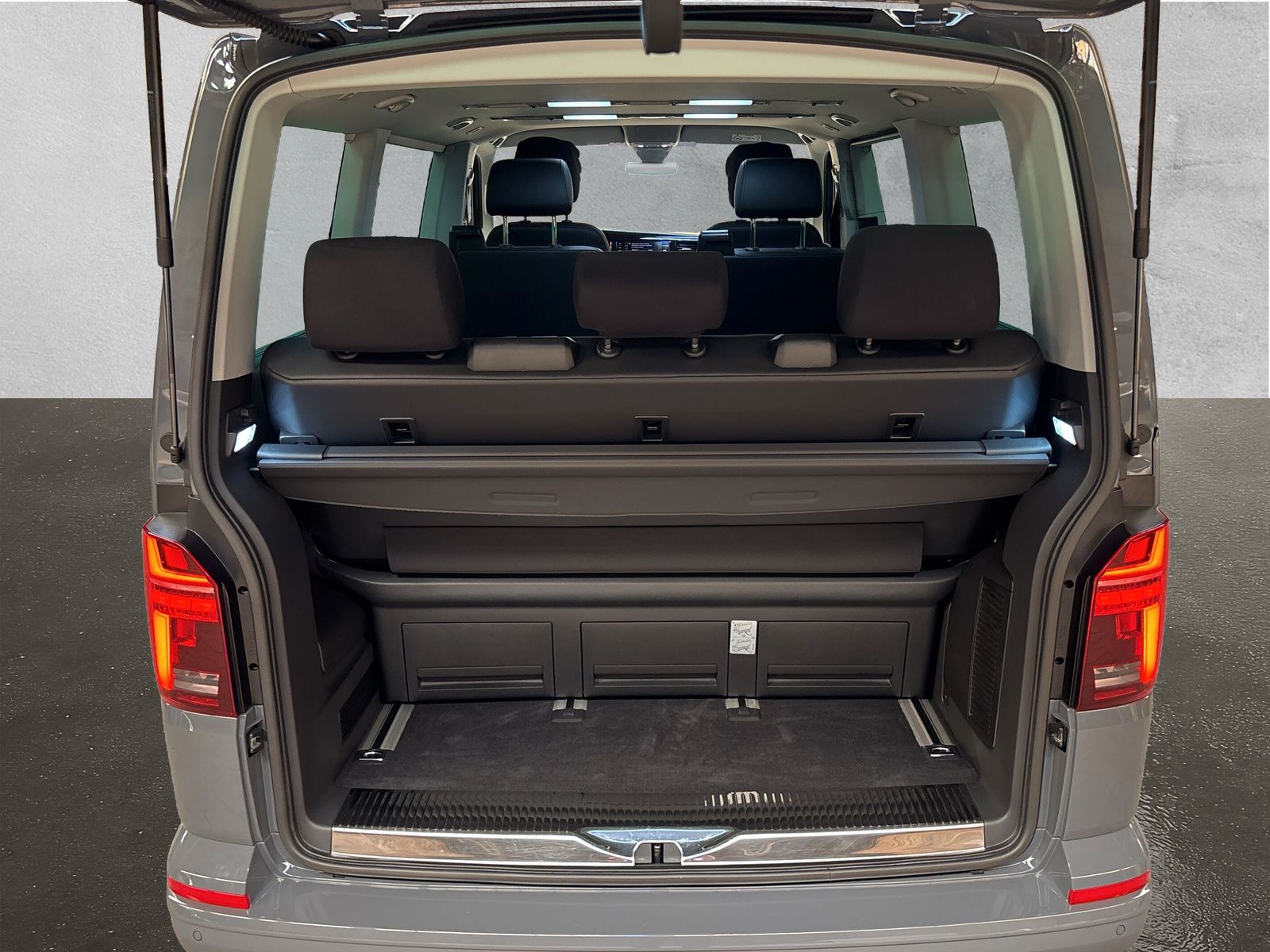 Fahrzeugabbildung Volkswagen T6.1 Multivan "Generation SIX" ACC SHZ LED