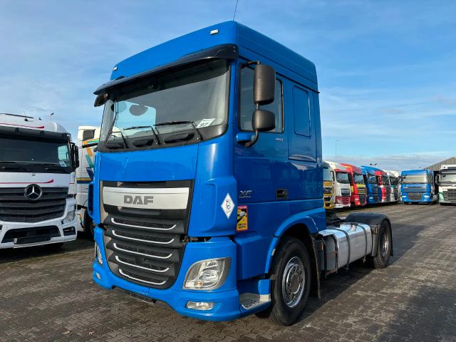 DAF XF 460 Spacecab Retarder Euro 6