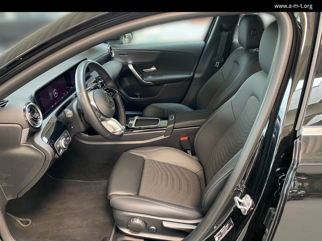 MERCEDES-BENZ A 200