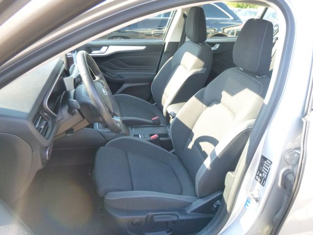 Fahrzeugabbildung Ford Focus Turnier Cool & Connect >AHK/KAM/PDC/NAVI<