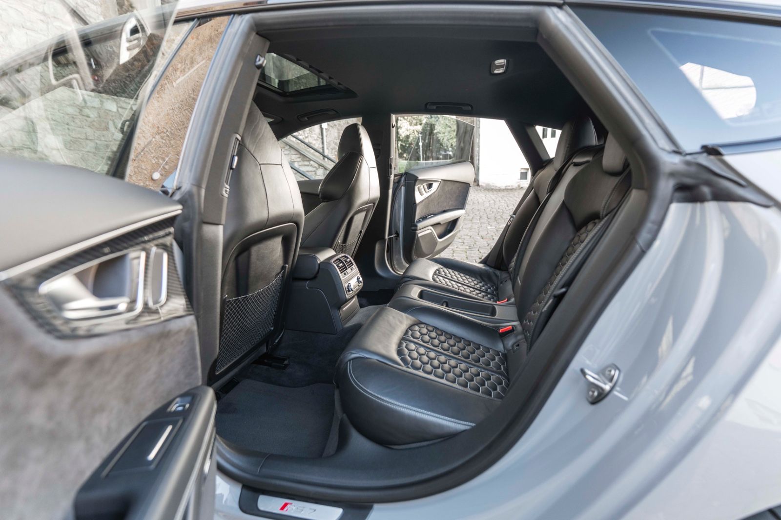 Fahrzeugabbildung Audi RS7 4.0 TFSI quattro PERFORMANCE BOSE HUD KAM