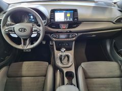 Fahrzeugabbildung Hyundai i30 N PERFORMANCE LEDER NAVI LED PANO CAMERA