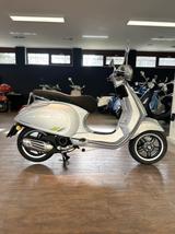 Vespa Primavera 50 E5+ TECH USB LM LED - Roller-CATEGORIES Motorräder in Berlin