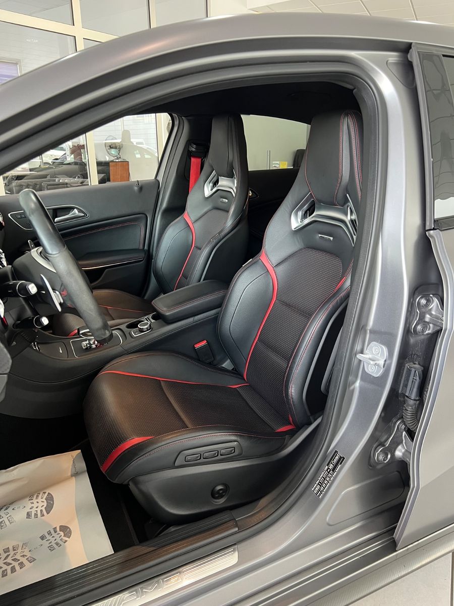 Fahrzeugabbildung Mercedes-Benz A 45 AMG 4Matic*MATT-GRAU*PERFORMANCE SITZE&AUSP