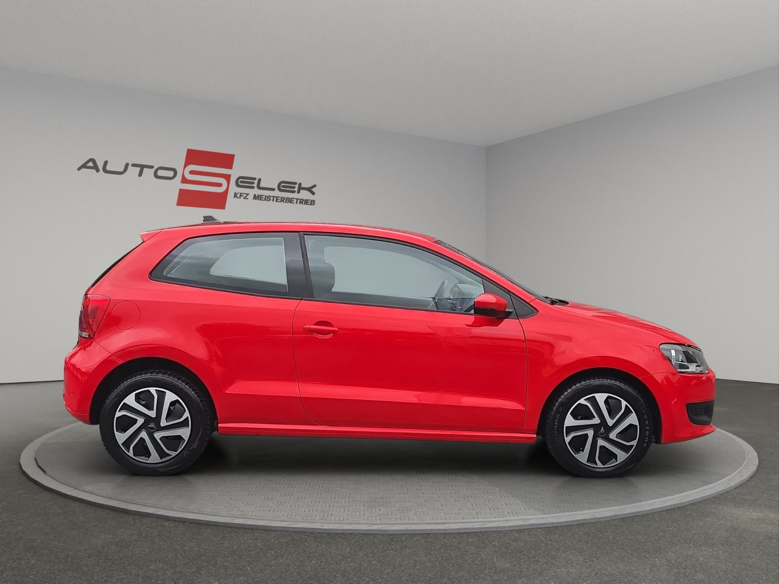 Fahrzeugabbildung Volkswagen Polo V Comfortline BlueMotion/BMT KLIMA SHZ TEMP