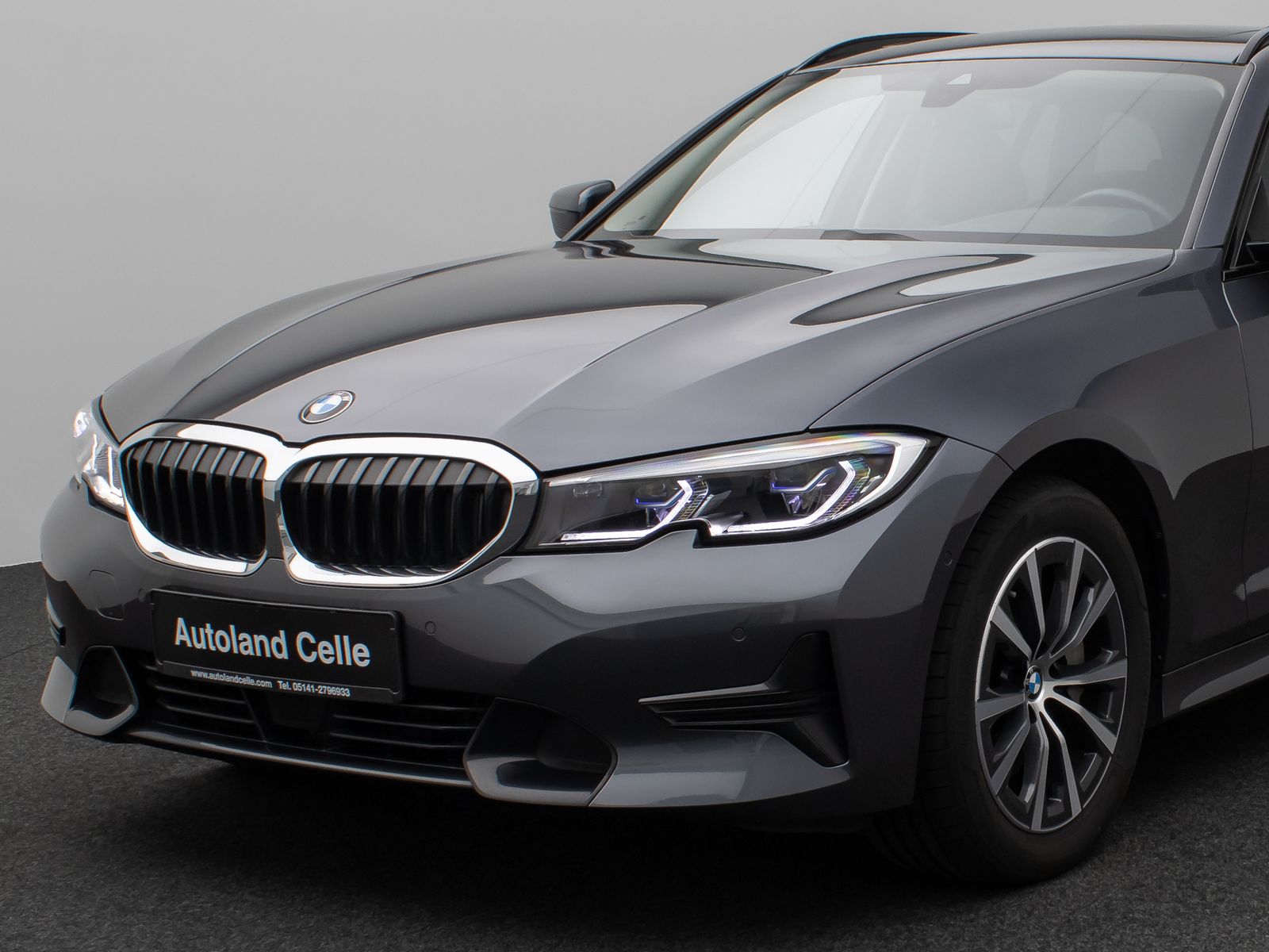 Fahrzeugabbildung BMW 330i xD SportLine Panorama Kamera Laser DAB HiFi