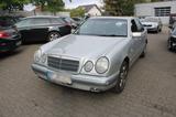 Mercedes-Benz Auto Mercedes Benz E200 - gebrauchte Mercedes-Benz E 200 aus dem Jahr 1996