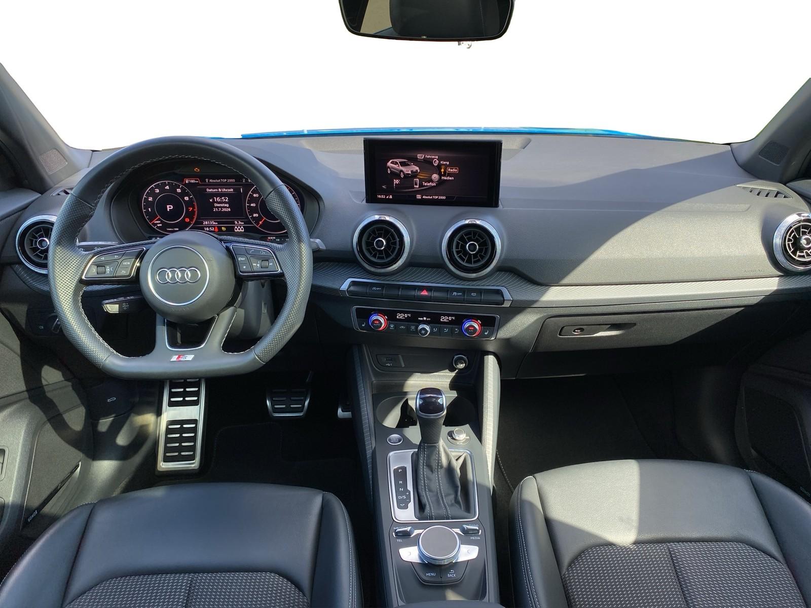 Audi Q2 35 TFSI S-LINE +PANO+GRA+AHK