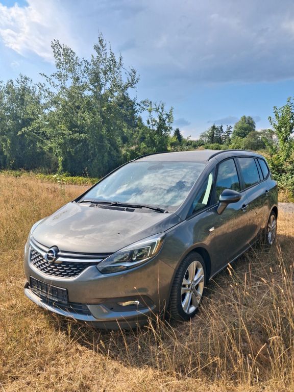 Image of Opel Zafira Tourer