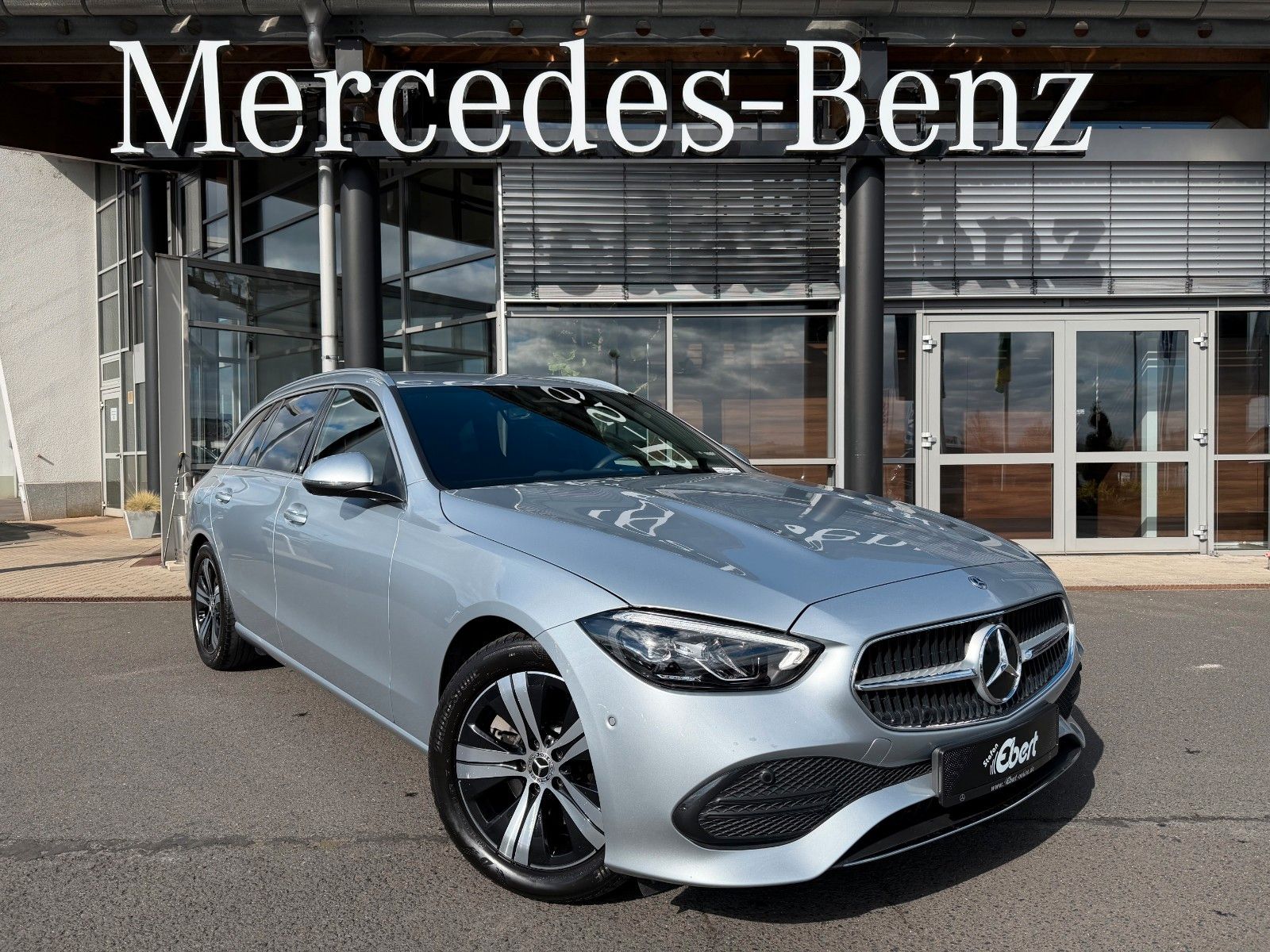Fahrzeugabbildung Mercedes-Benz C 220d T 4M Avantgarde+Distr+AHK+Memory+360+uvm.
