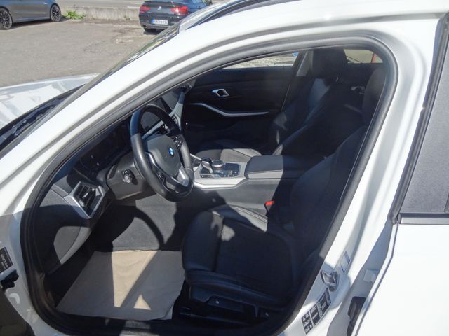 Fahrzeugabbildung BMW 320d xDrive/1.Hand/Laser/190PS/AHK/Virtual/Kamer