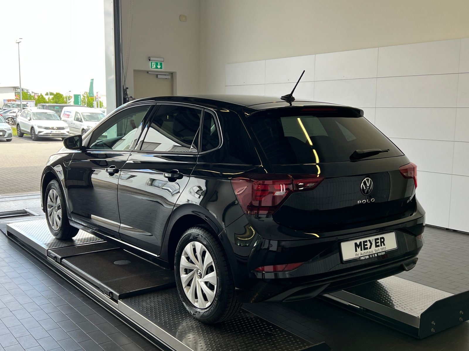Fahrzeugabbildung Volkswagen Polo Life 1.0 *LED, Climatronic, Sitzhzg., AppCo