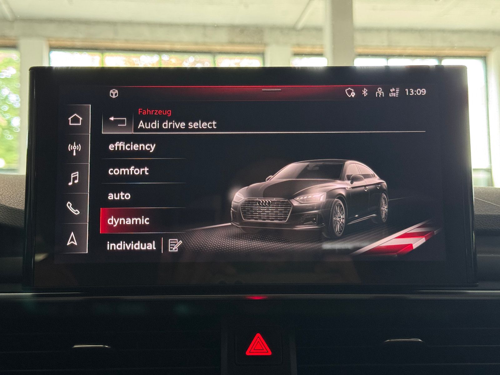 Fahrzeugabbildung Audi A5 SP S-TRONIC SONDERLACKIERUNG S-LINE MEGA VOLL