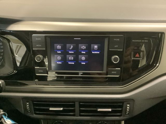 Polo Comfortline 1,0 l 59 kW   PDC, DAB+, SHZ, B