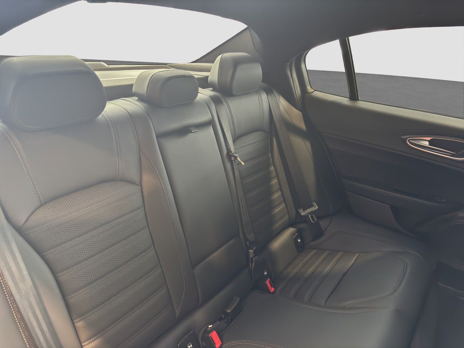 Alfa Romeo Giulia - Bild 12