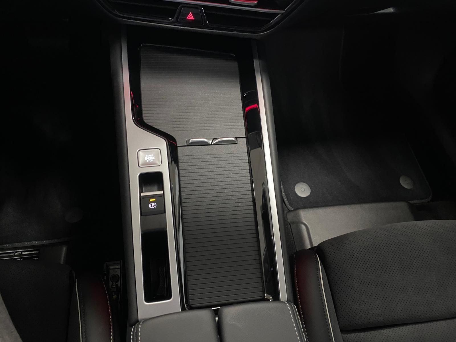 Fahrzeugabbildung Volkswagen Passat Variant 1.5 eTSI Elegance AHK+MATRIX+ACC+