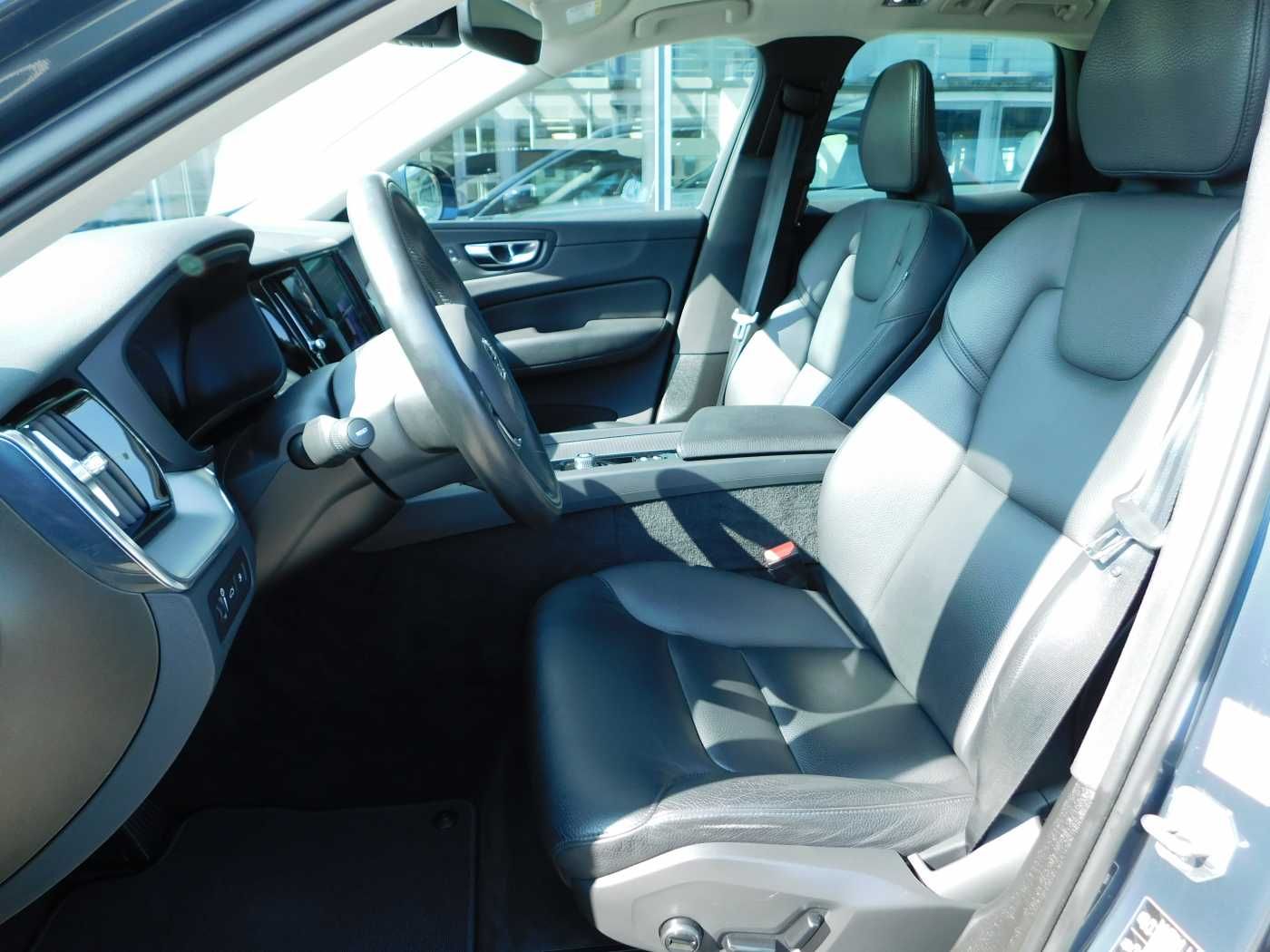 Fahrzeugabbildung Volvo XC60 T6 AWD Recharge Inscription Expression