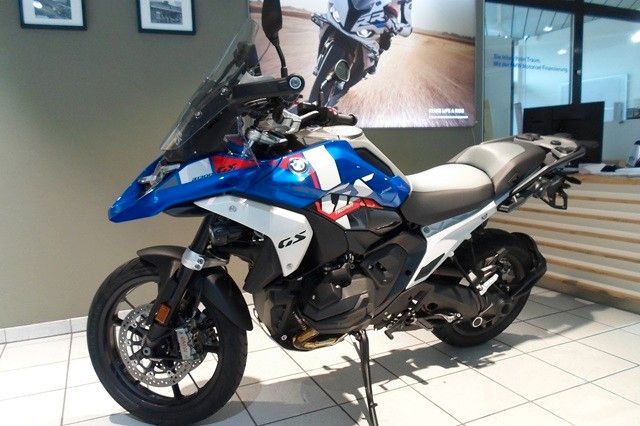 Fahrzeugabbildung BMW R1300GS Style Trophy mit Enduroschmiederäder