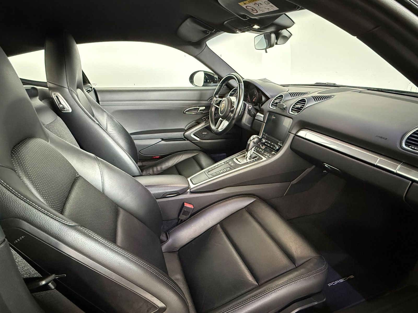 Fahrzeugabbildung Porsche 718 Cayman 2,0i 300PS, Bose, Navi, Leder