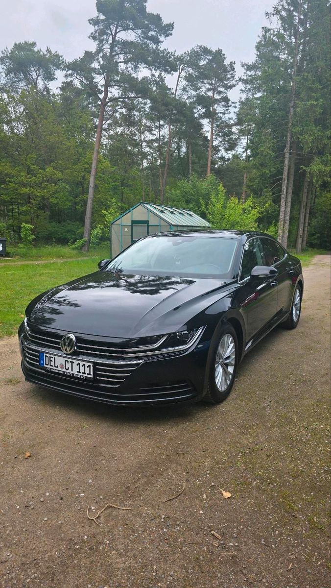 VW Volkswagen Arteon bereit für Urlaub sparsa...