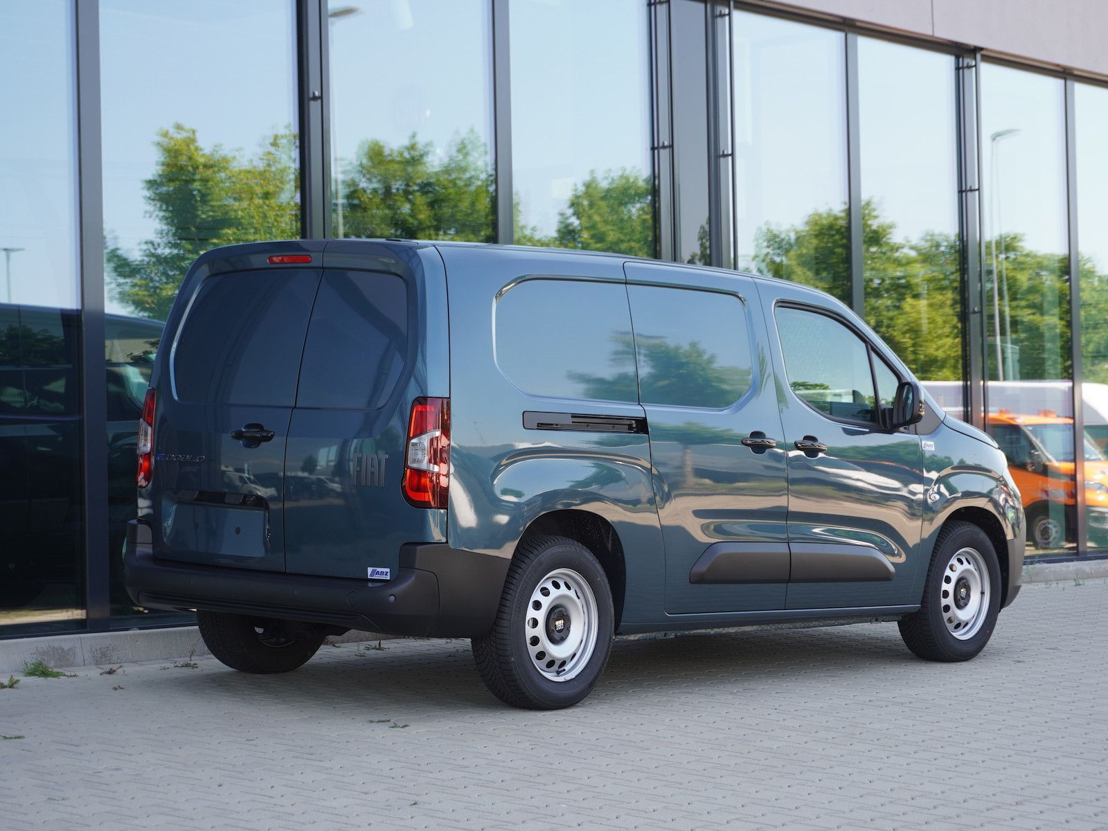 Fiat E-Doblo Maxi 50 kW/h / Wärmepumpe + 3-Sitzer imagem 2