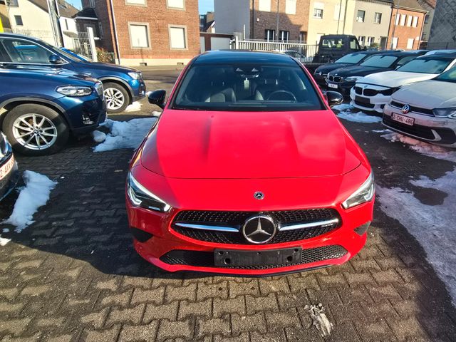 Mercedes-Benz CLA 180 d Automatik Panorama-Dach LED