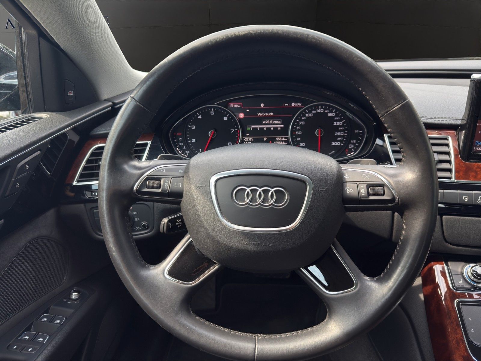 Fahrzeugabbildung Audi A8 quattro Keyless/Kamera/Memory/Bhz-Lenkrad