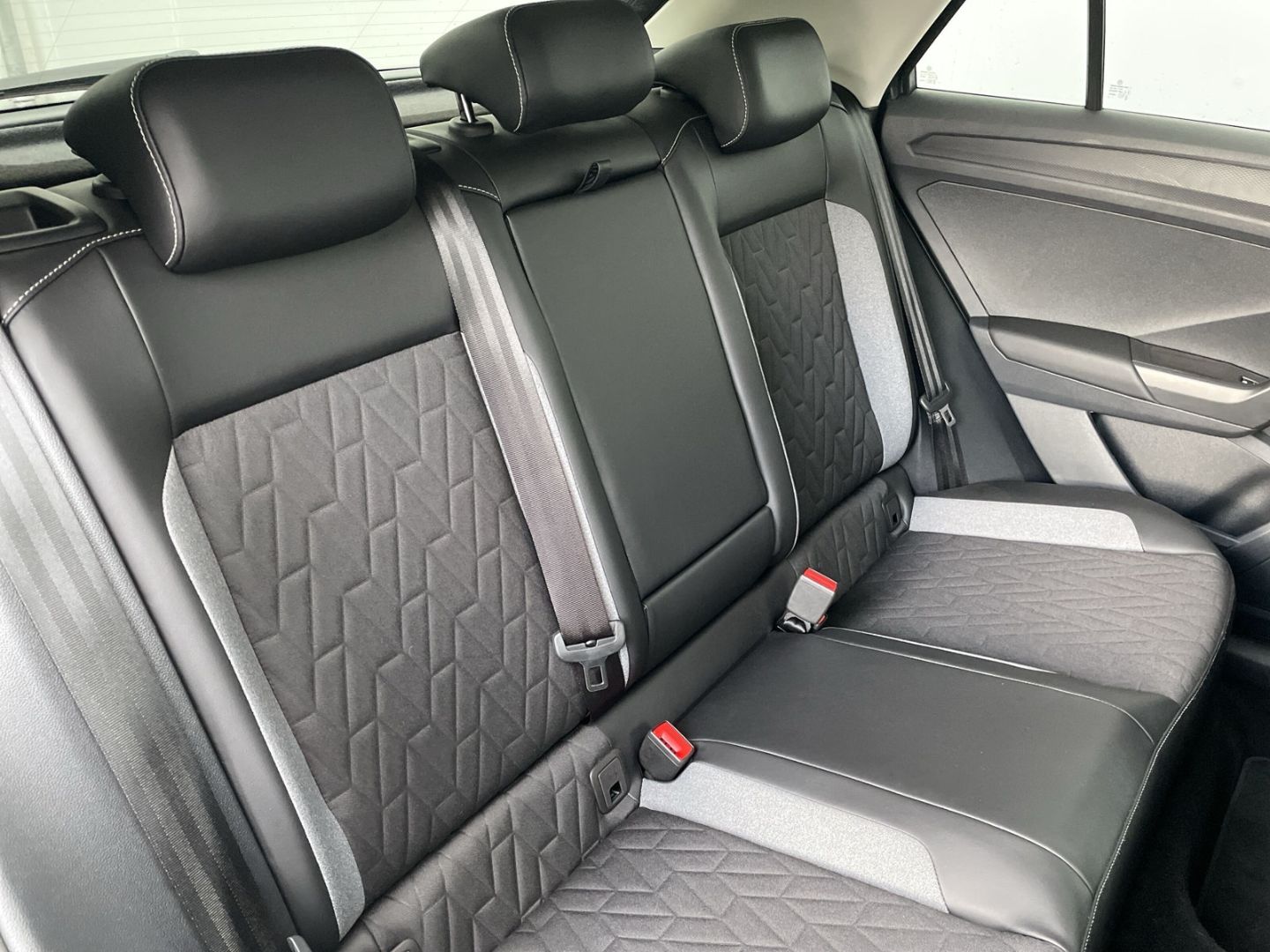 T-Roc 2.0 TDI DSG Goal AHK/Kamera/ACC/App-Connec