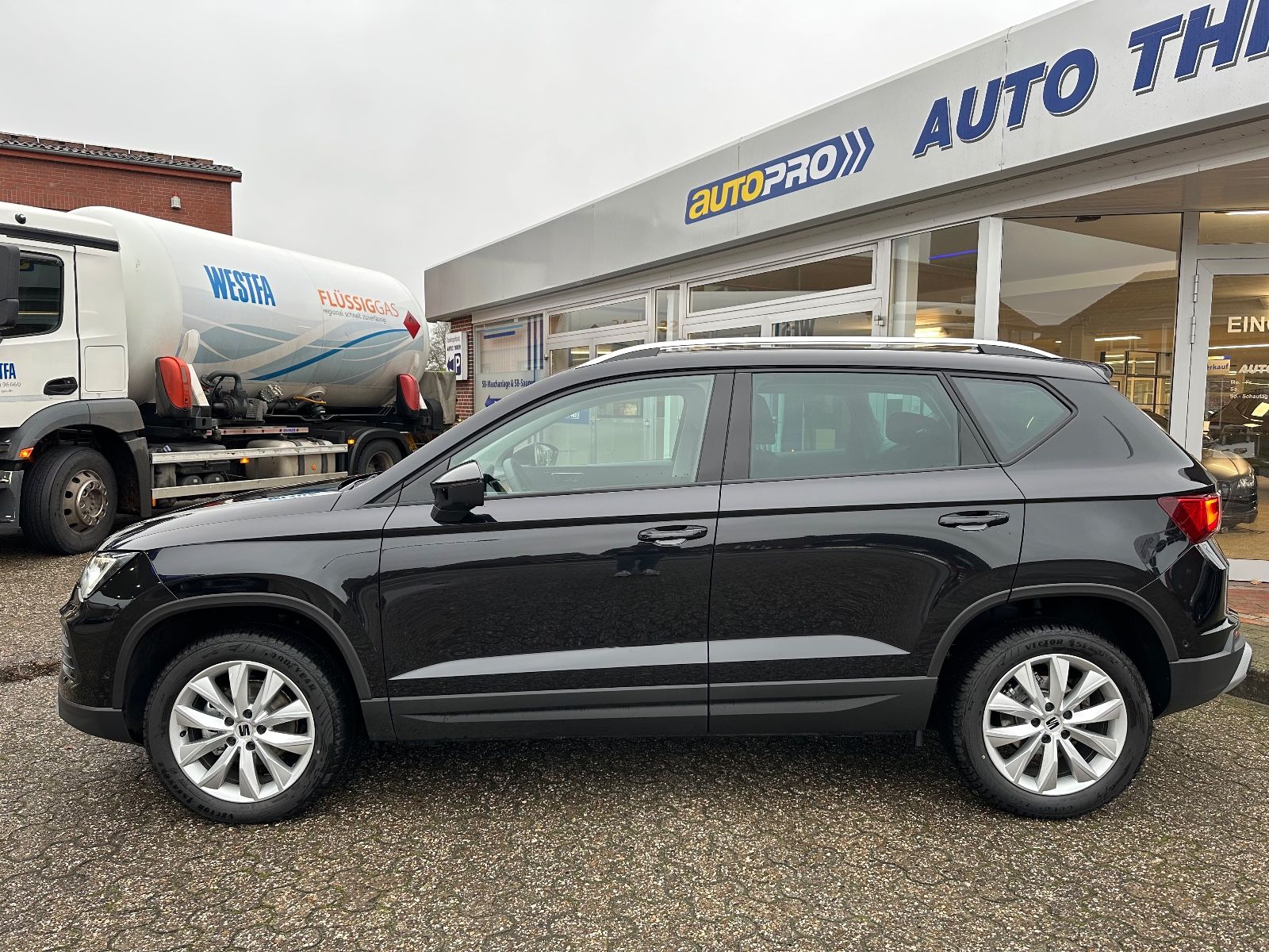 Fahrzeugabbildung SEAT Ateca 1.5 TSI Style DSG AHK/Navi/ACC/SHZG/LED