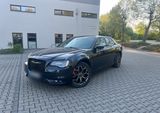 Chrysler 300S V6 PANORAMA DACH APPLE CAR PLAY KEYLESS GO - Chrysler 300C von privat