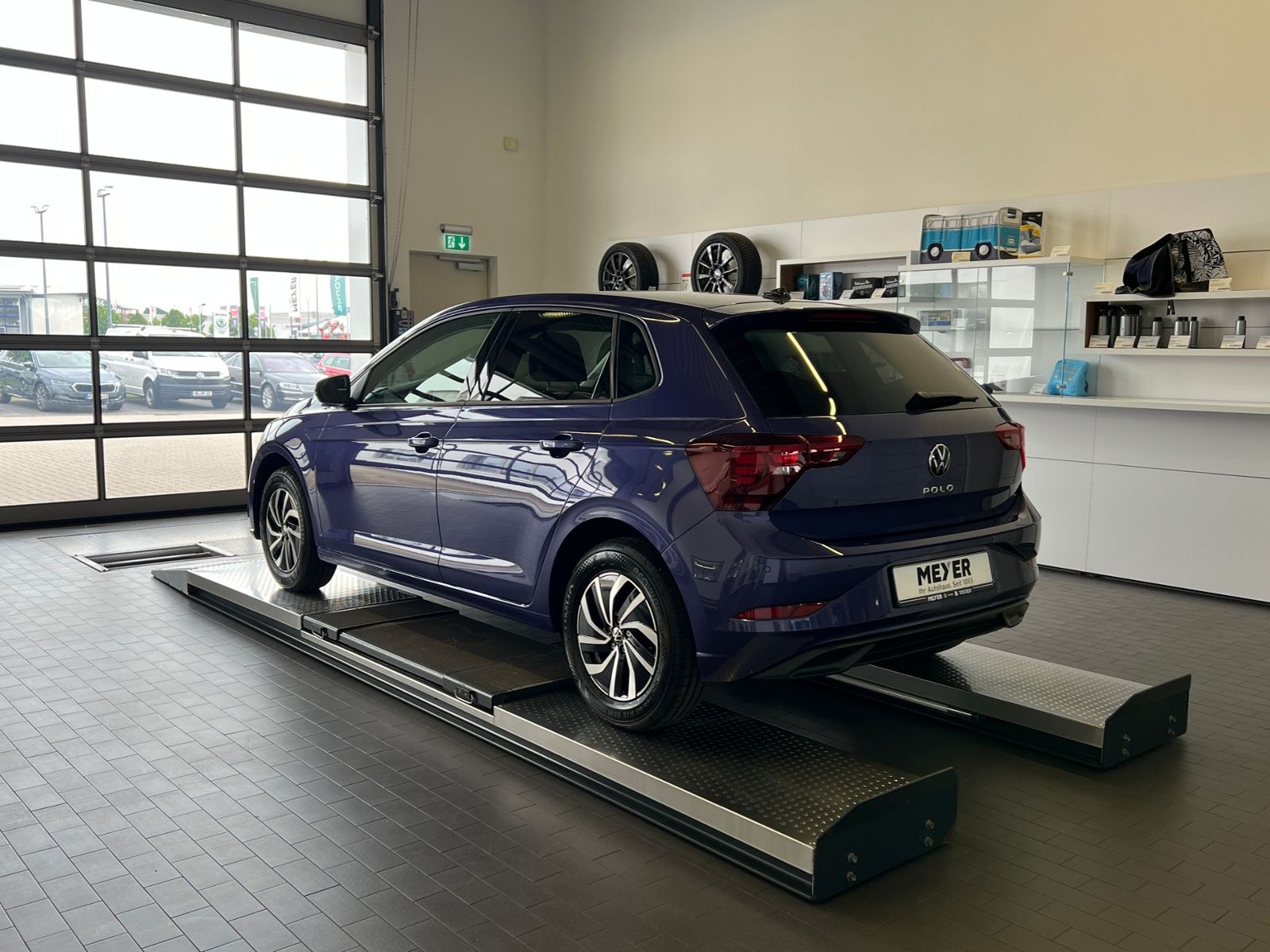 Fahrzeugabbildung Volkswagen Polo Life 1.0 TSI *LED, App Connect, PDC, Kamera