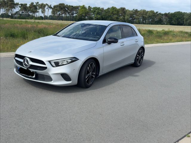 MERCEDES-BENZ A 180 -