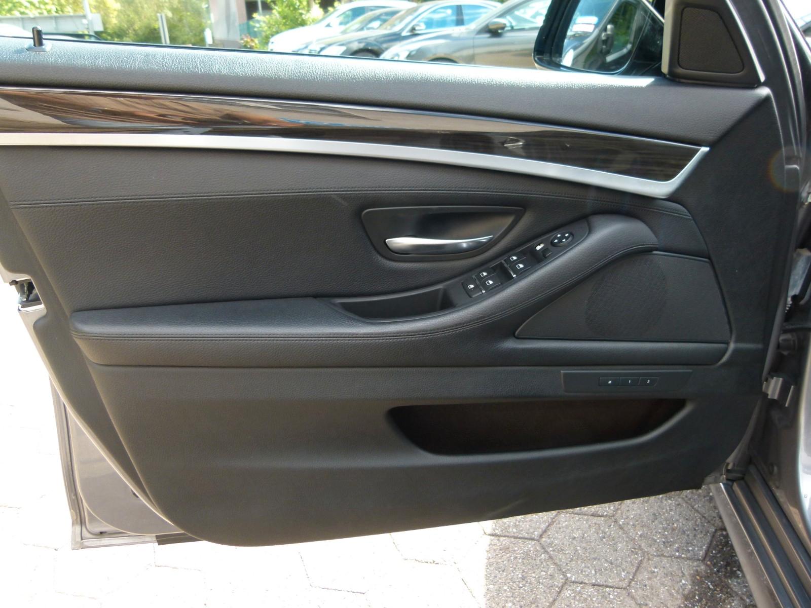 BMW 530d Automatik*M-Paket*HeadUp*Leder*Navi*Xenon*