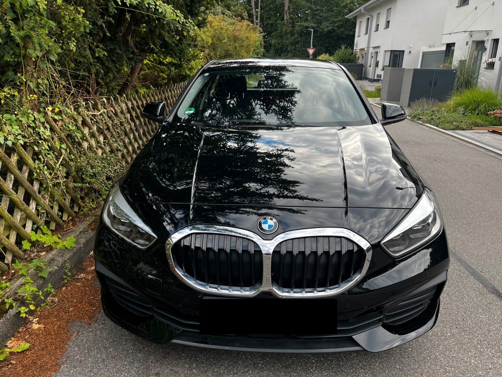 BMW BMW 118i | Unfallfrei | 8-fach bereift