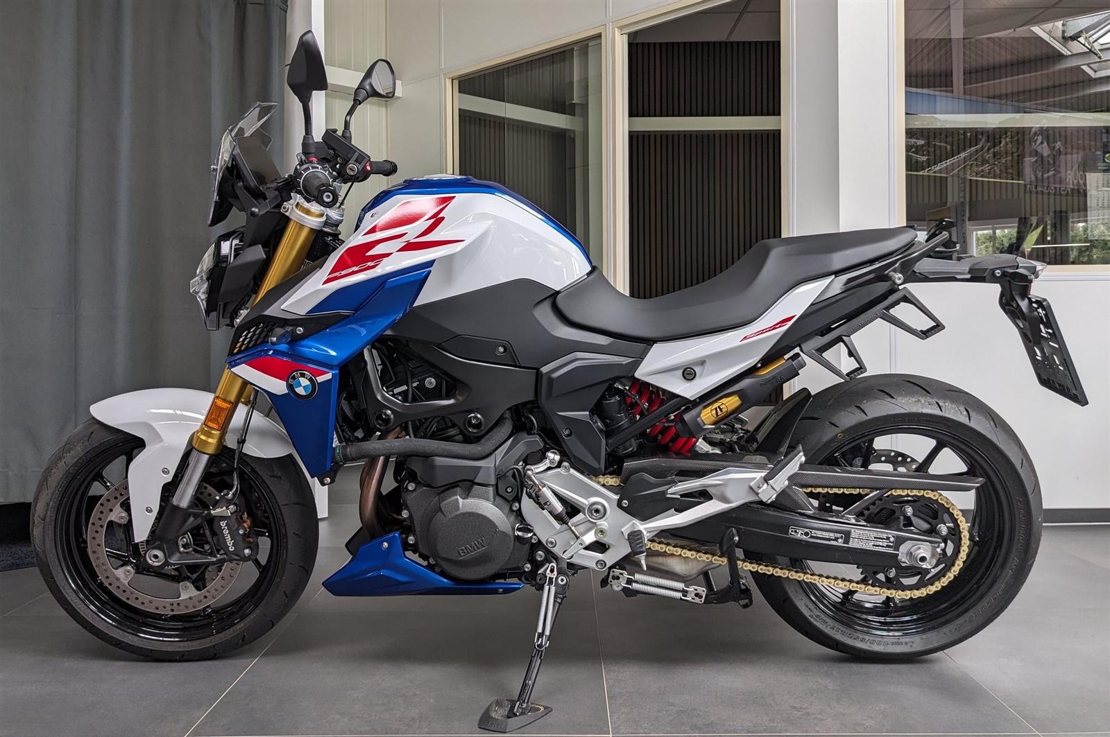 BMW F 900 R Tieferlegung 4 Pakete