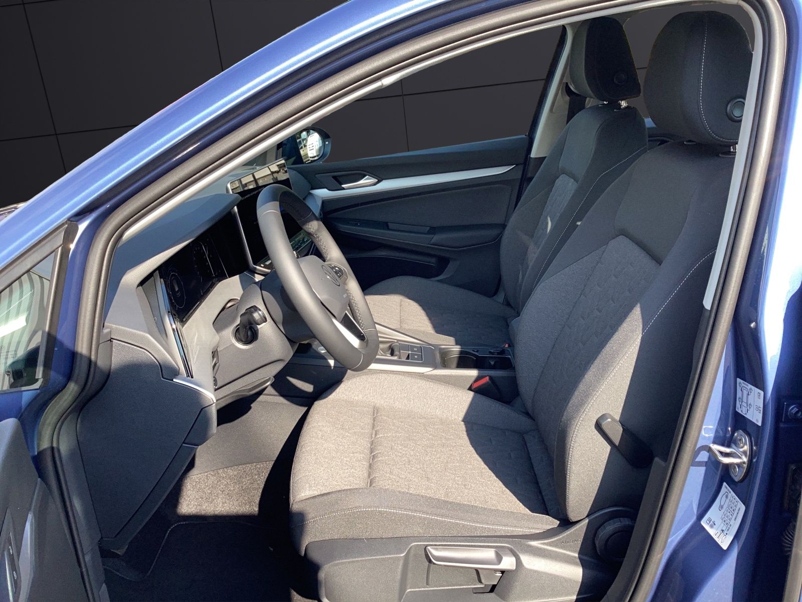 Fahrzeugabbildung Volkswagen Golf VIII Variant 2.0 TDI 85 kW Life