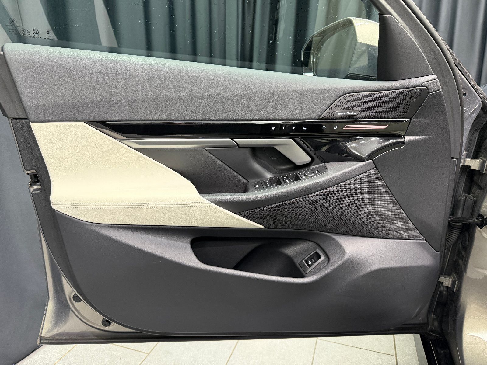 Fahrzeugabbildung BMW 520 d Limousine M Sport|H&K|HuD|Garantie