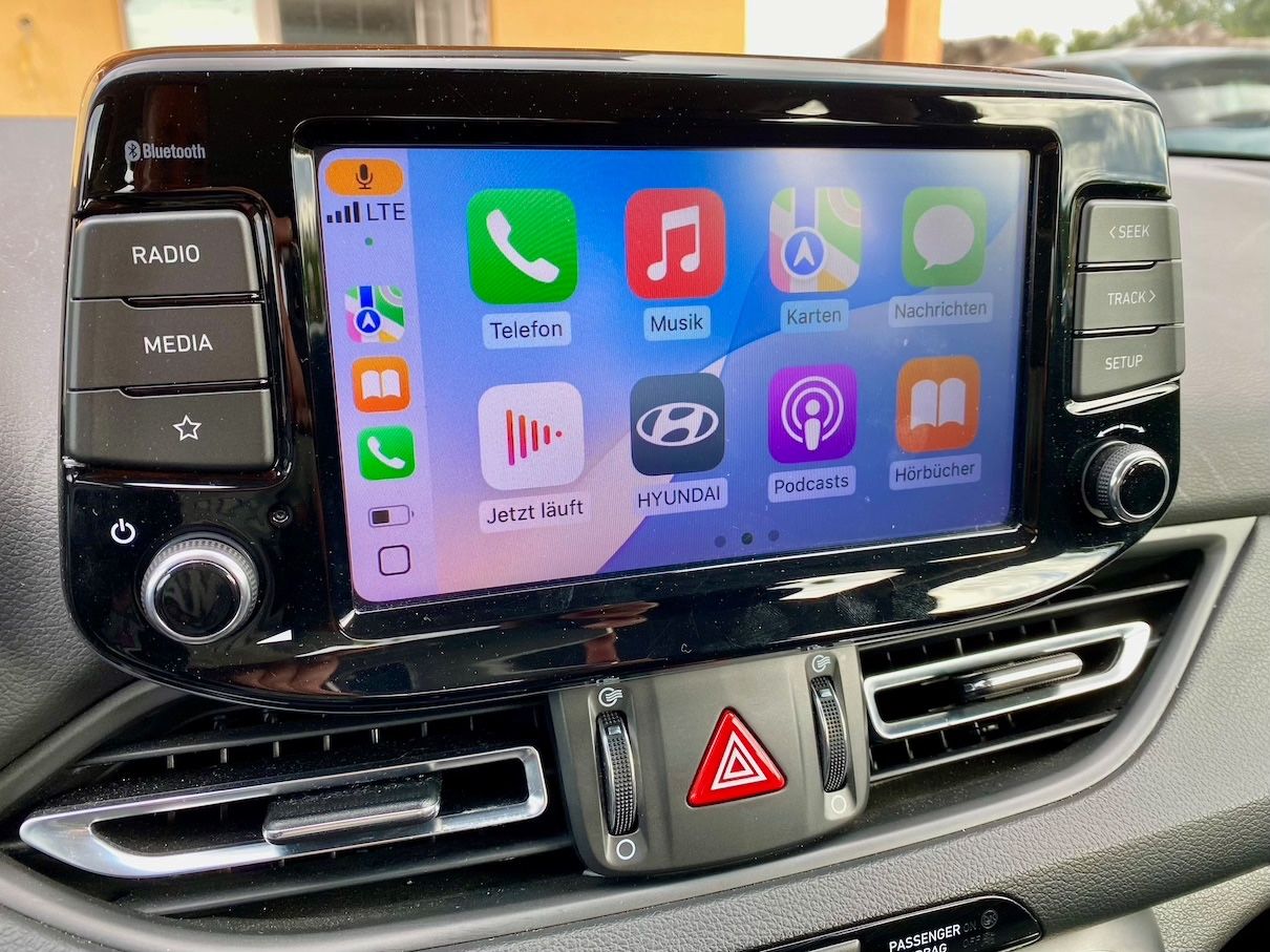 Fahrzeugabbildung Hyundai i30 1.0 DCT AAC SHZ ALLWETTER ALU