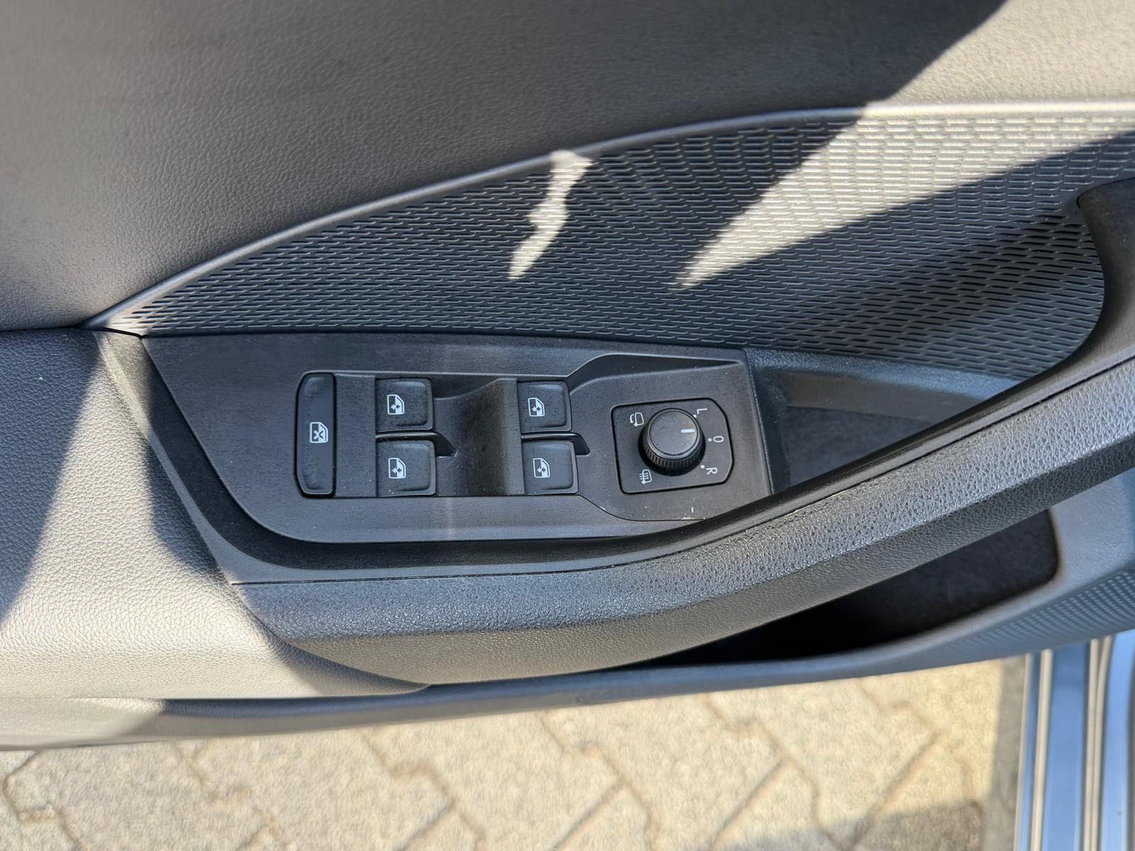 Fahrzeugabbildung SKODA Octavia 2.0TDI Style >VIRTU+HEAD+LED+SHZ+ACC+18"