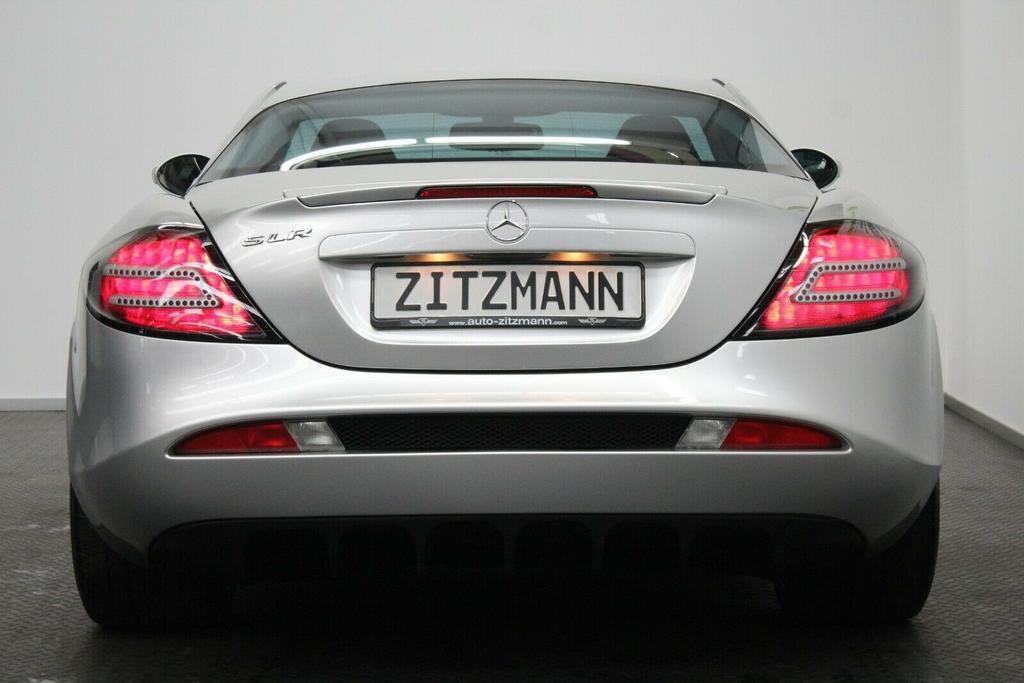 Mercedes-Benz SLR