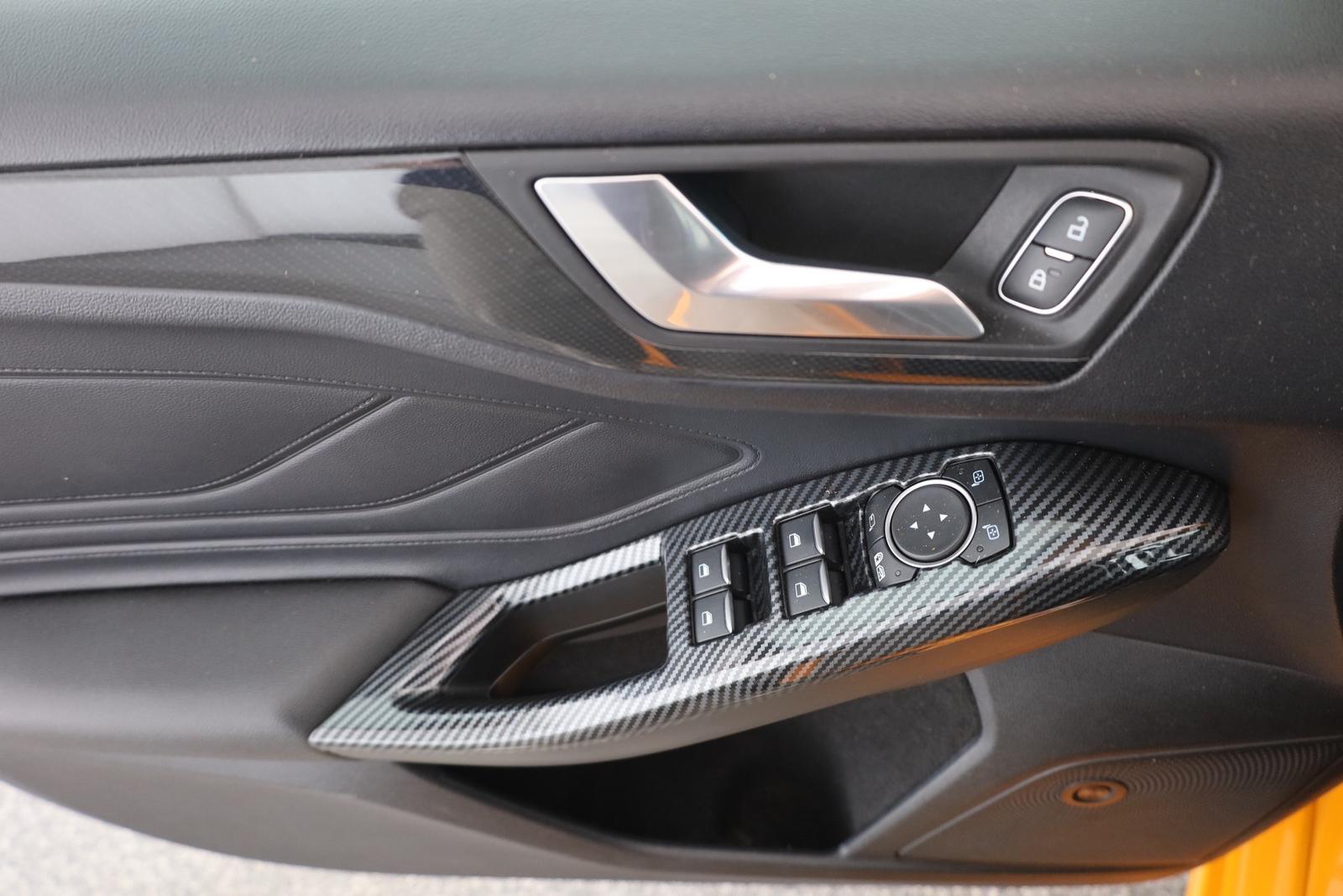 Ford Focus Turnier 2.3 EB ST LED Navi Kamera ACC AHK