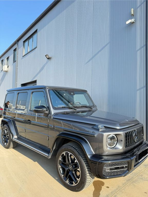 Mercedes-Benz G 400
